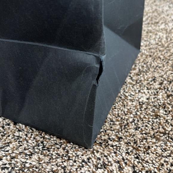 Gucci Black XL Paper Shopping Bag - Picture 4 of 4